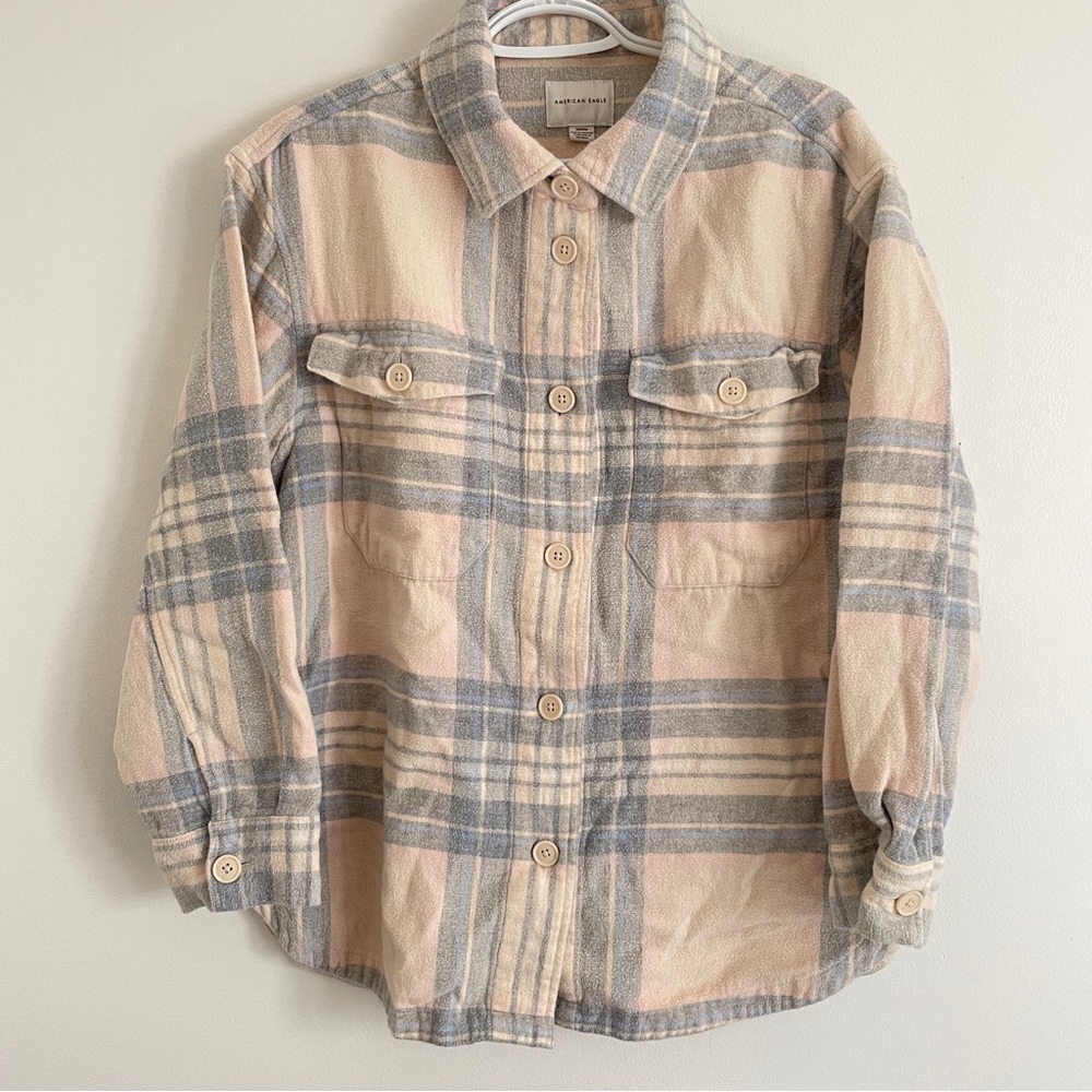 AMERICAN EAGLE Cream, Blue, Pink Shacket size Medium